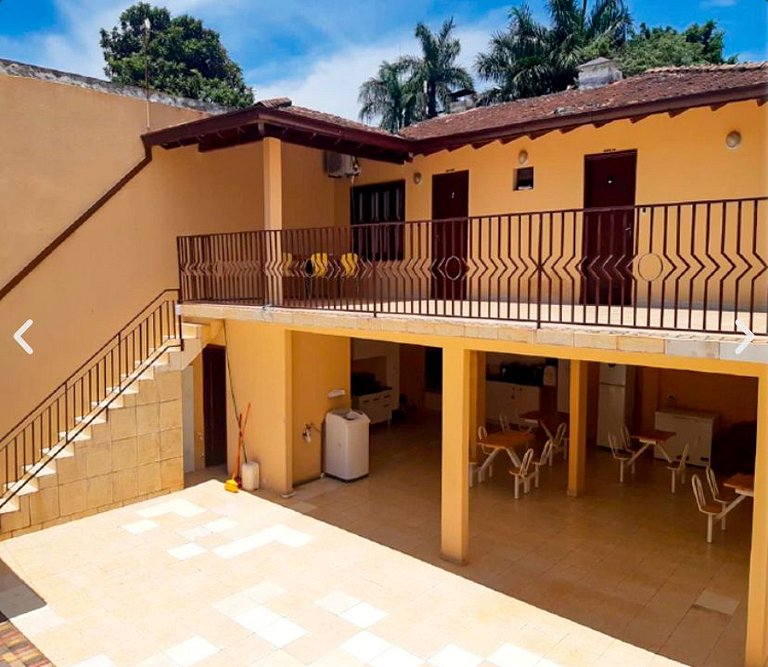 República Med Del Lago - Quarto Compartilhado Masculino 01