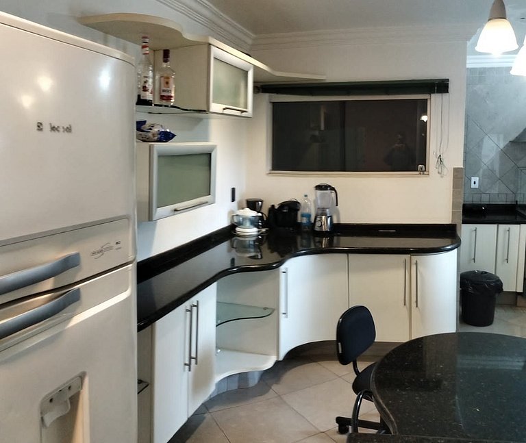 República Med Mansão Quarto 6 - Compartilhado Feminino