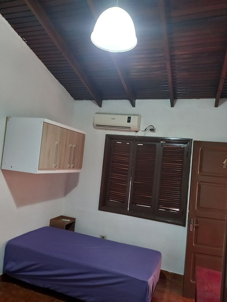 República Med Boqueron Quarto 15 Compartilhado Masculino