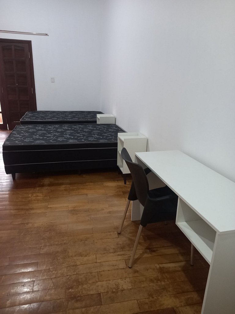 República Med Boqueron Quarto 2 - Compartilhado Masculino