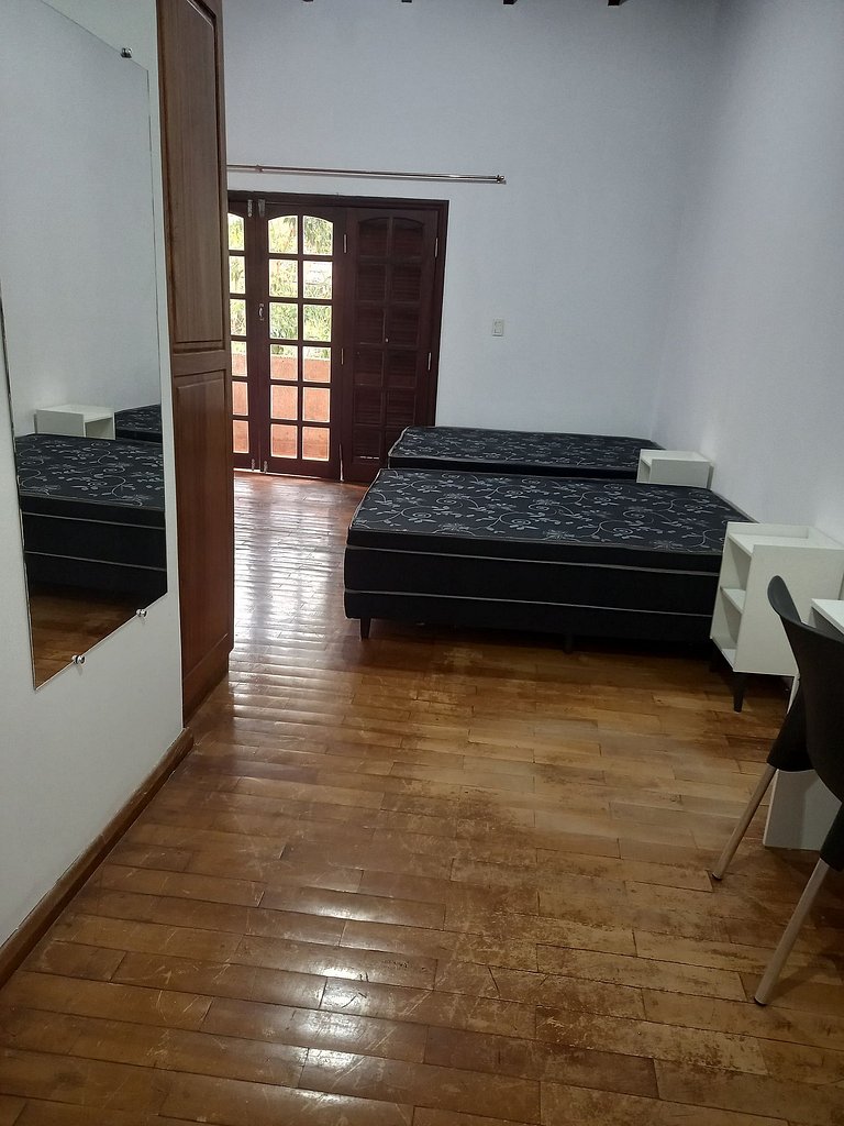 República Med Boqueron Quarto 2 - Compartilhado Masculino