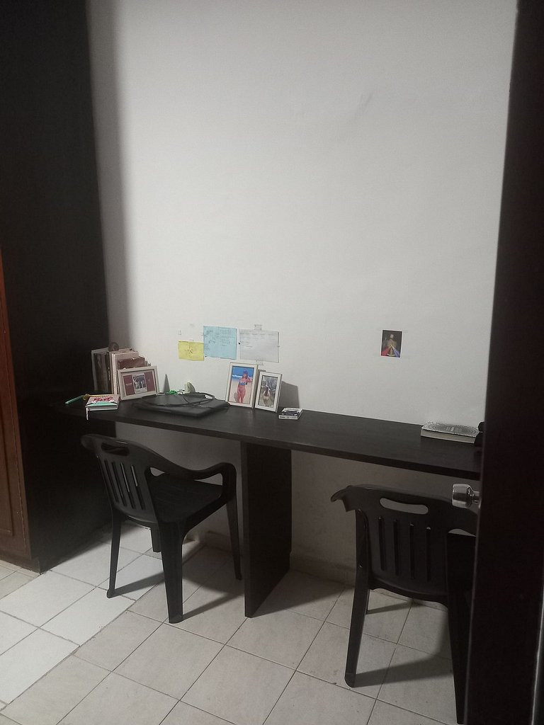 República Med Boqueron Quarto 4 - Compartilhado Feminino